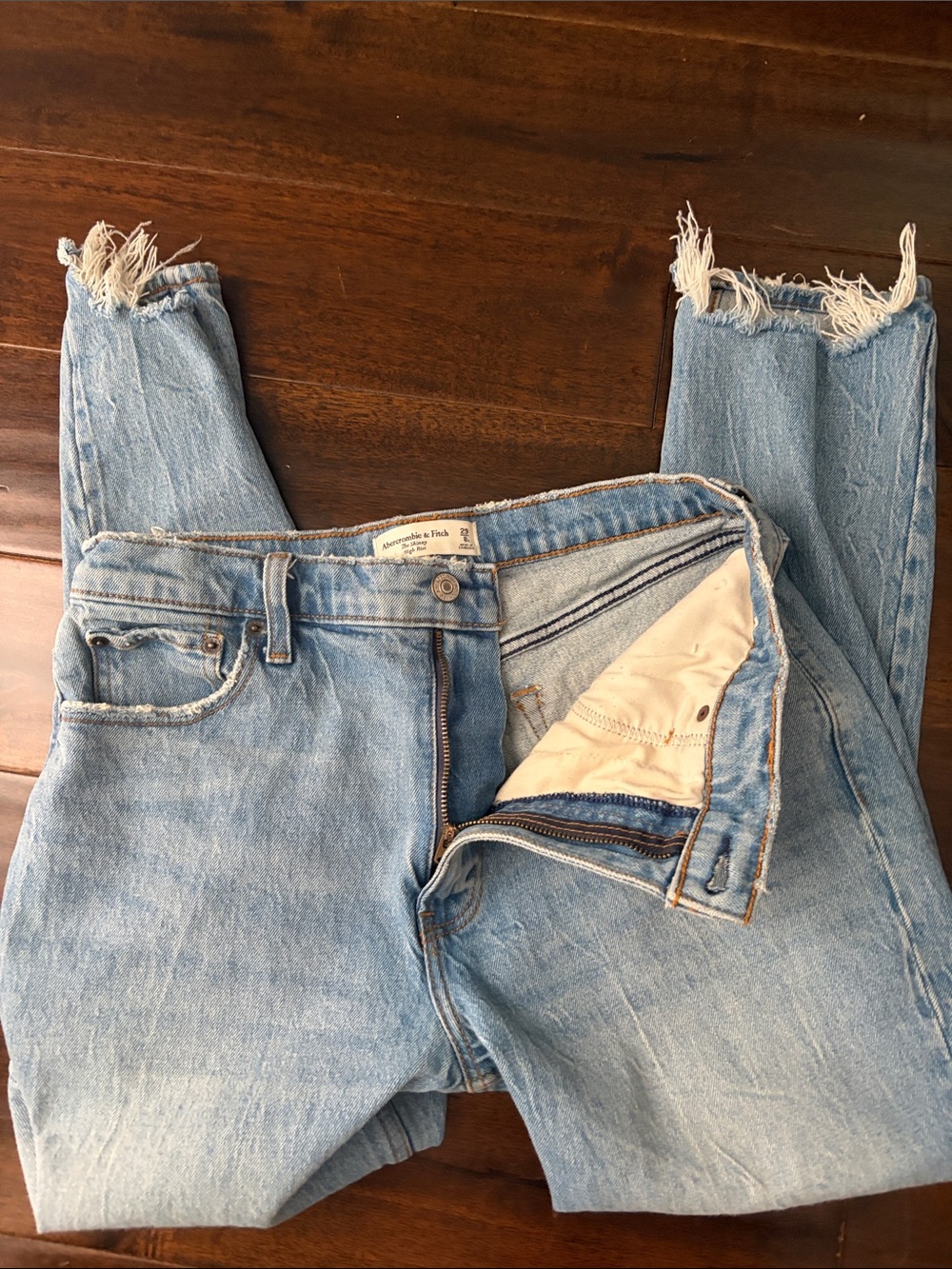 High-Waist Jeans
